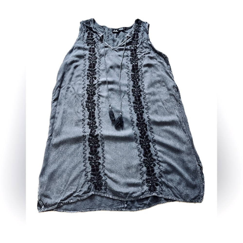 S.R. Fashion Gray Embroidered Boho Sleeveless Dress Size Large